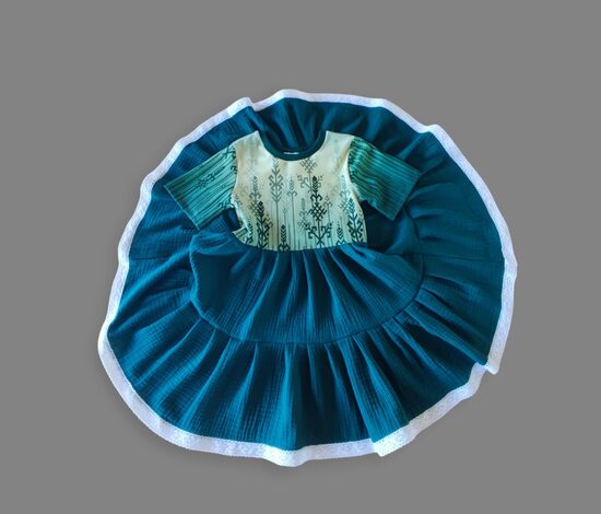 Kleita ”Zaļais austras koks” 122 izm.