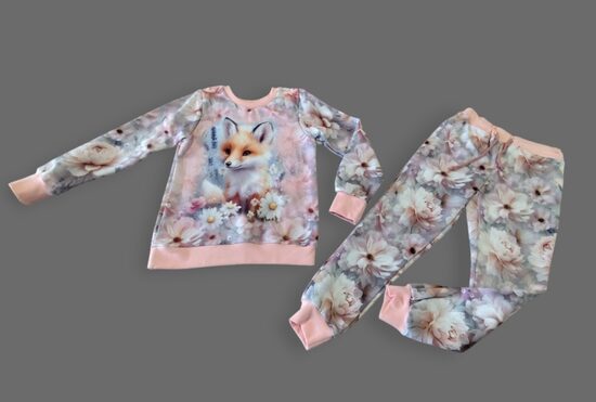 Komplekts ”Lapsiņa ziedos” 