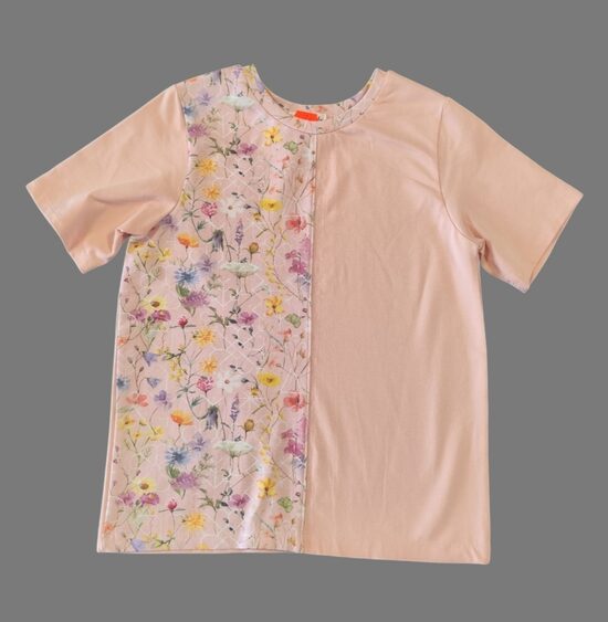 T-krekls "Latvju zīmes ziedos" 134 izm.