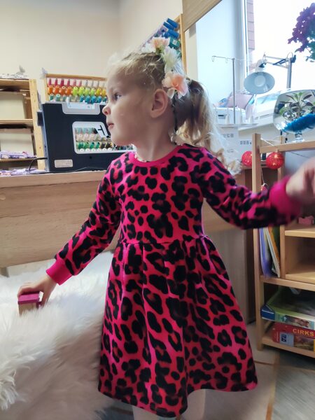 Kleita " Rozā leopards"